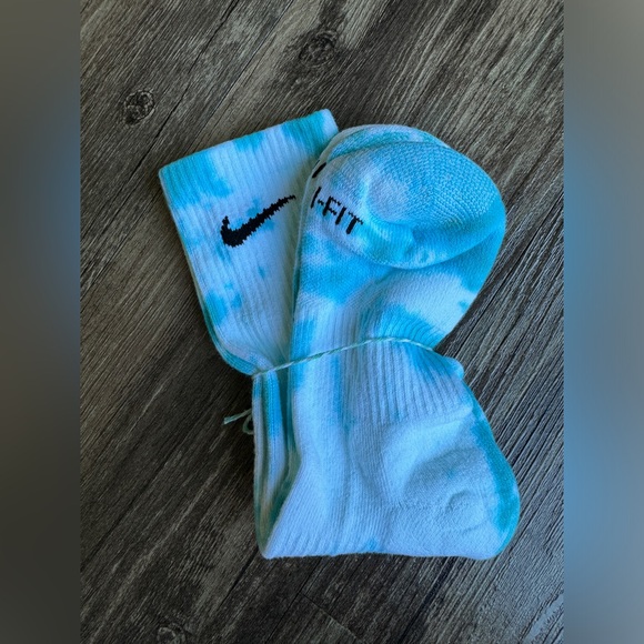 But did you dye, tie dye Nike socks - Picture 2 of 3